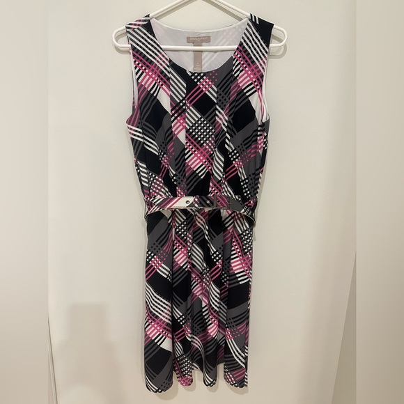 Dress - Picture 1 of 4